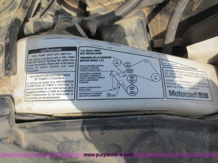 image for item F6614 2001 Ford F350 flatbed truck