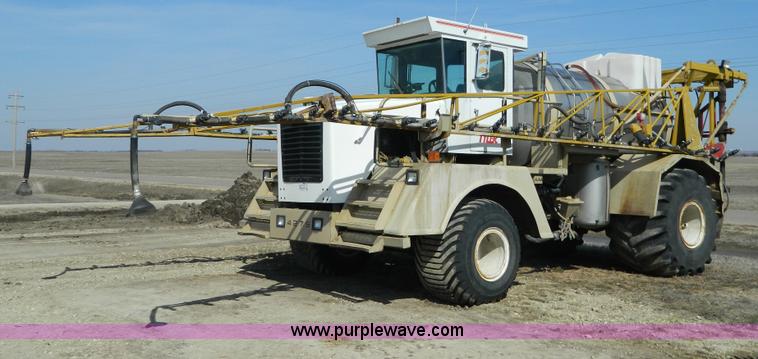 image for item G7552 1994 Tyler 4275 self-propelled sprayer