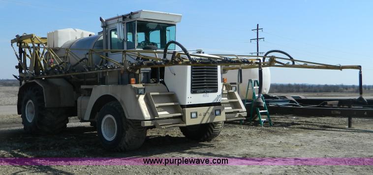 image for item G7552 1994 Tyler 4275 self-propelled sprayer