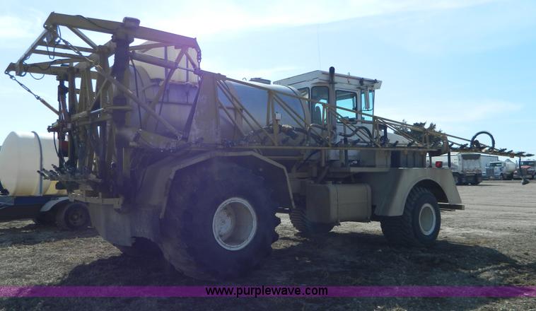 image for item G7552 1994 Tyler 4275 self-propelled sprayer