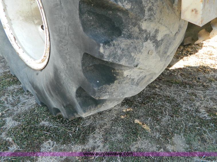 image for item G7552 1994 Tyler 4275 self-propelled sprayer