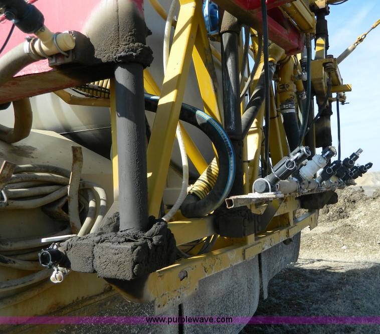 image for item G7552 1994 Tyler 4275 self-propelled sprayer