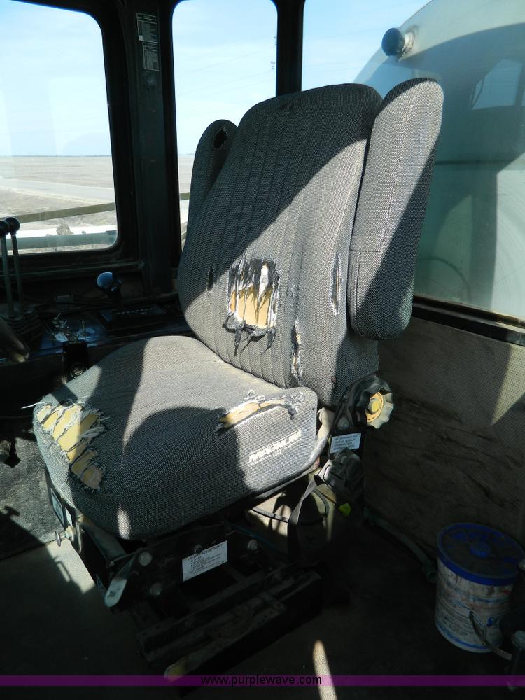 image for item G7552 1994 Tyler 4275 self-propelled sprayer