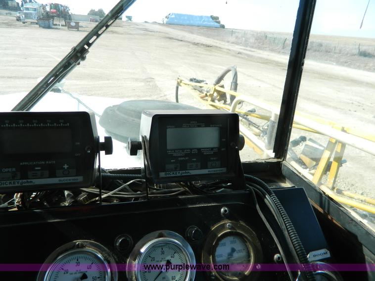 image for item G7552 1994 Tyler 4275 self-propelled sprayer