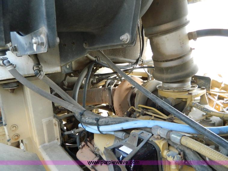 image for item G7552 1994 Tyler 4275 self-propelled sprayer