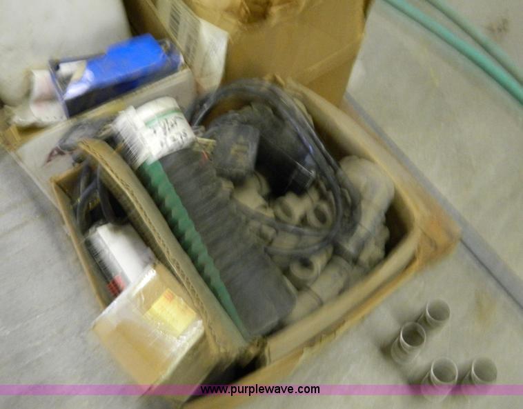 image for item G7552 1994 Tyler 4275 self-propelled sprayer