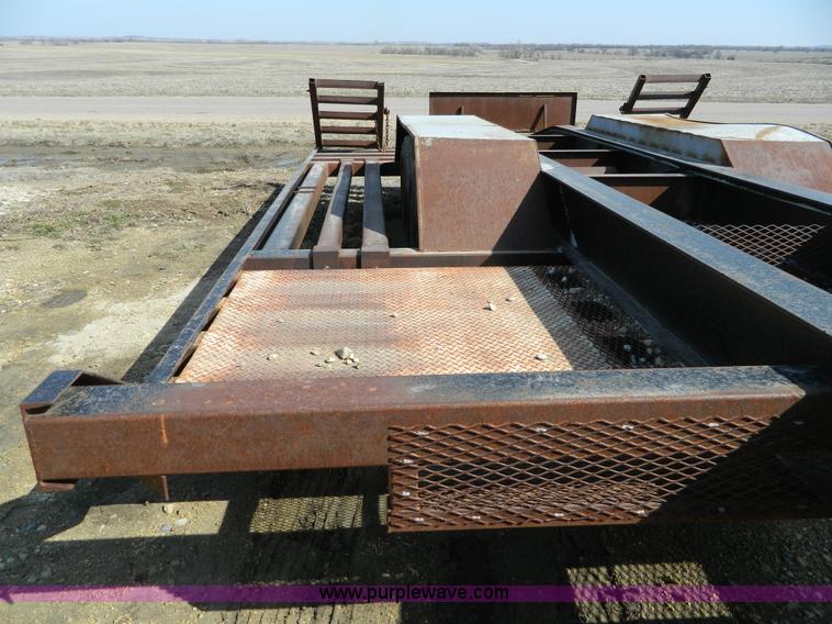 image for item G7635 1991 Midland dual tandem axle combine/sprayer trailer