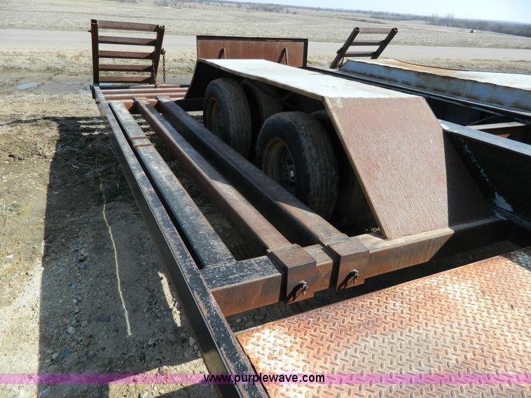 image for item G7635 1991 Midland dual tandem axle combine/sprayer trailer