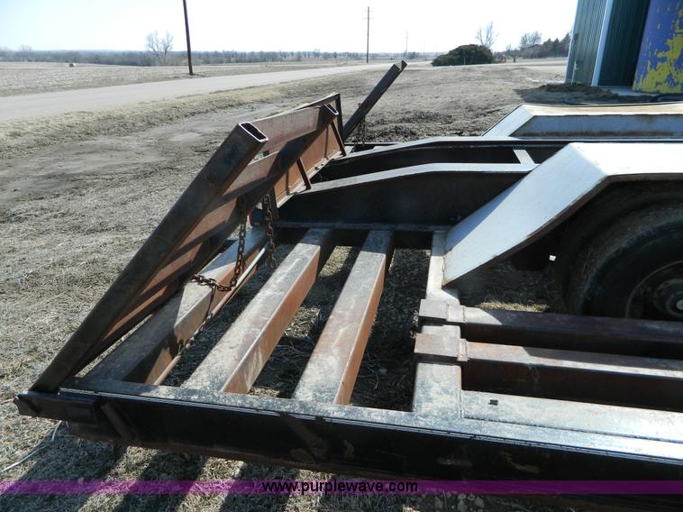 image for item G7635 1991 Midland dual tandem axle combine/sprayer trailer