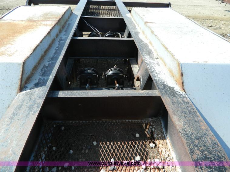 image for item G7635 1991 Midland dual tandem axle combine/sprayer trailer