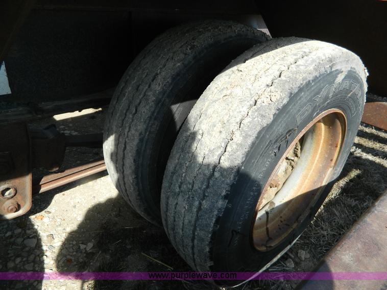 image for item G7635 1991 Midland dual tandem axle combine/sprayer trailer