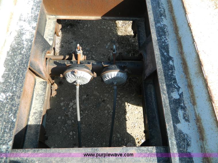 image for item G7635 1991 Midland dual tandem axle combine/sprayer trailer