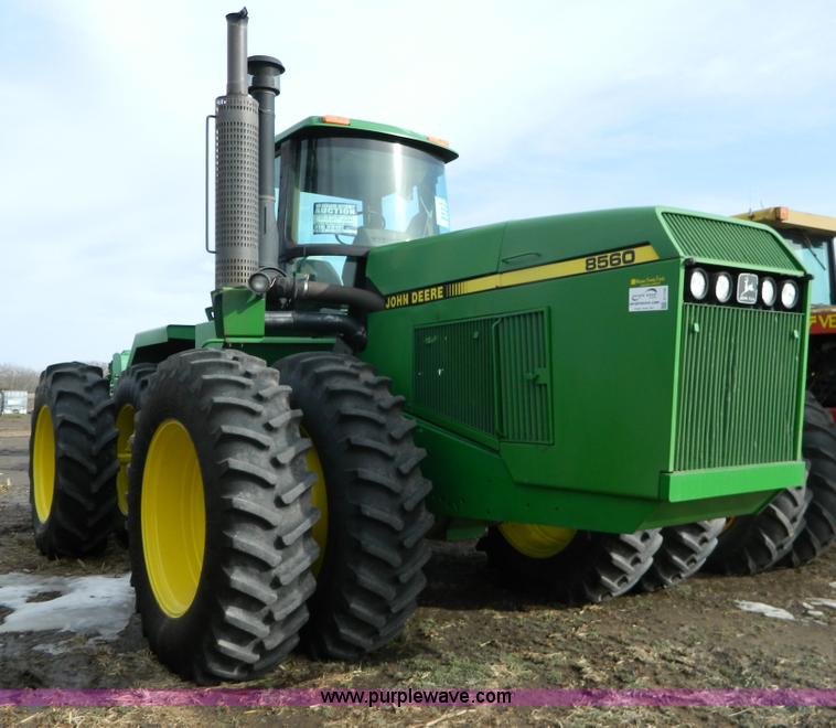 image for item G7726 1990 John Deere 8560 4WD tractor