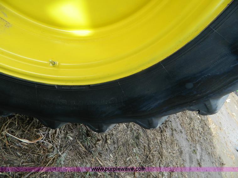 image for item G7726 1990 John Deere 8560 4WD tractor