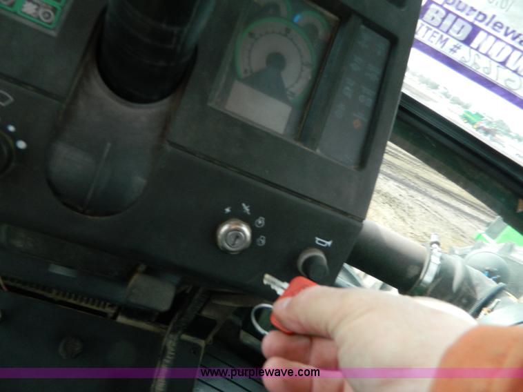 image for item G7726 1990 John Deere 8560 4WD tractor