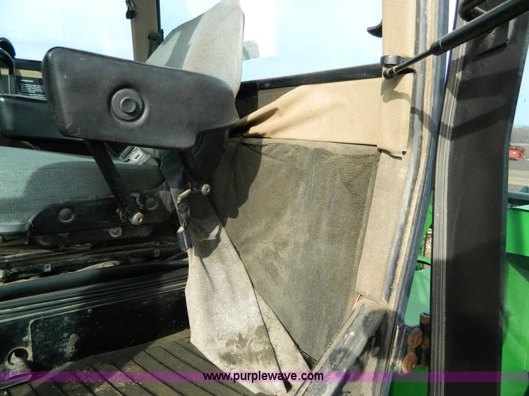 image for item G7726 1990 John Deere 8560 4WD tractor