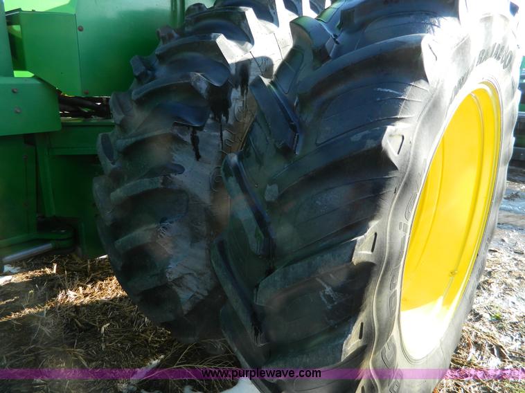 image for item G7726 1990 John Deere 8560 4WD tractor