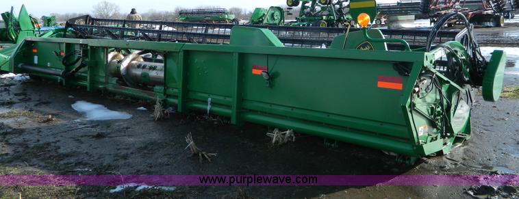 image for item G7727 2004 John Deere 630F flex header