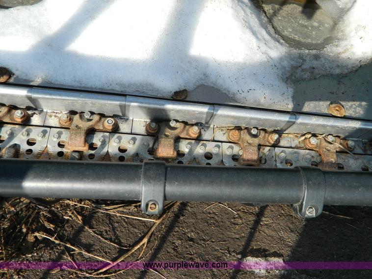 image for item G7727 2004 John Deere 630F flex header