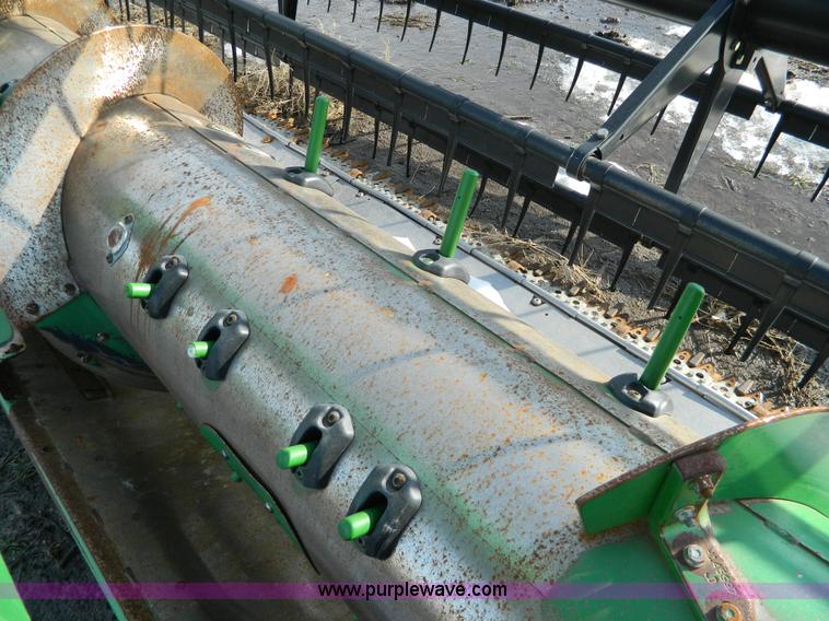 image for item G7727 2004 John Deere 630F flex header