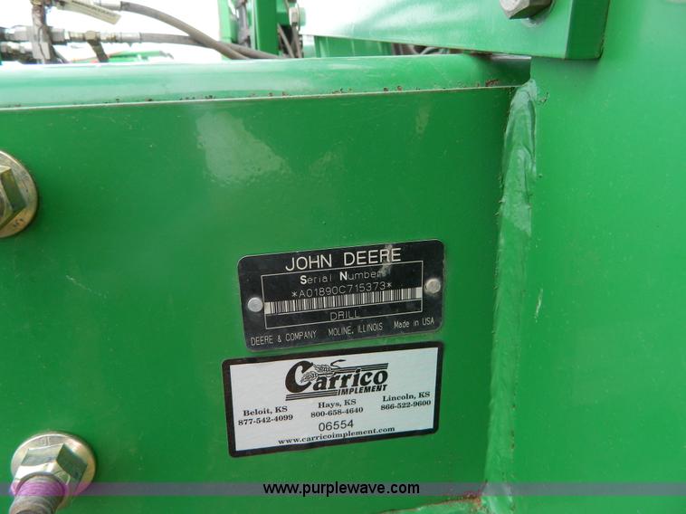 image for item G7728 2006 John Deere 1890 air seeder with 1910 cart