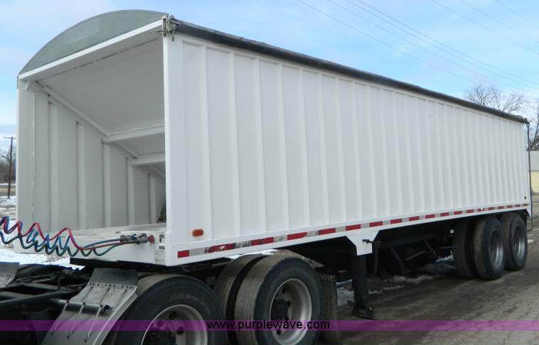 image for item G7735 2001 shop built grain trailer