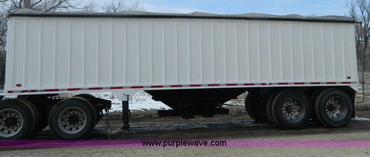 image for item G7735 2001 shop built grain trailer