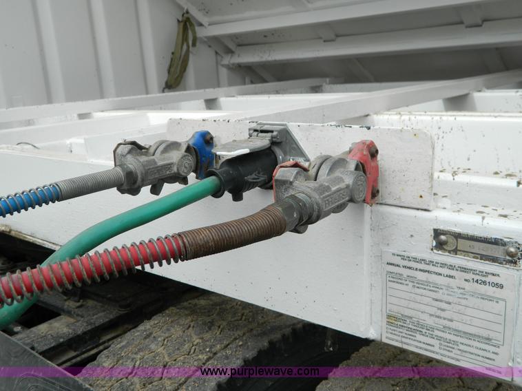 image for item G7735 2001 shop built grain trailer