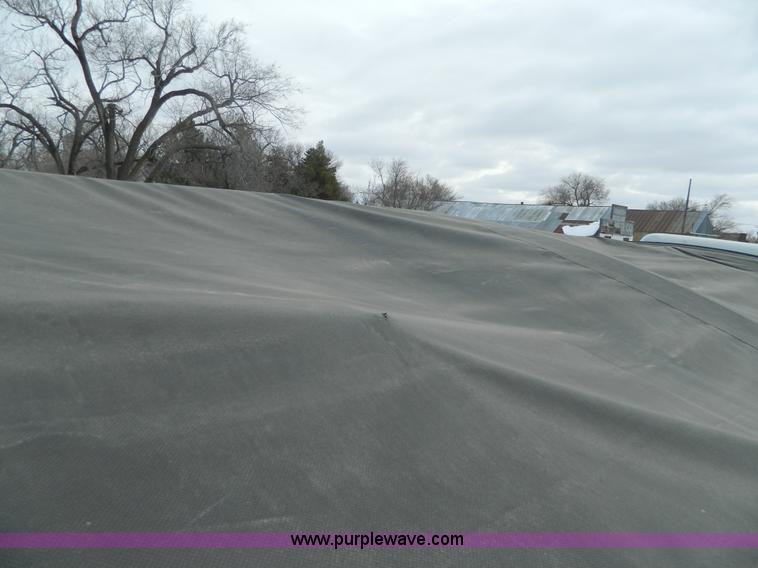image for item G7735 2001 shop built grain trailer