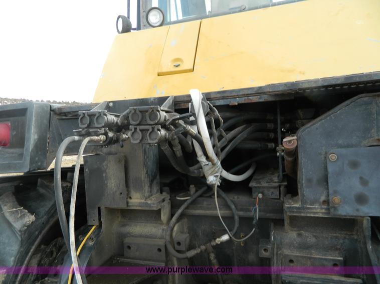 image for item G7742 1989 Caterpillar Challenger 65A  tractor