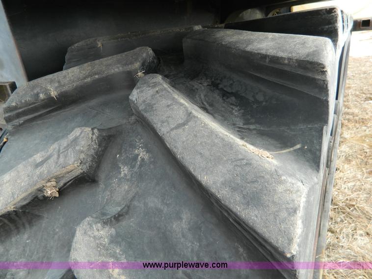 image for item G7742 1989 Caterpillar Challenger 65A  tractor