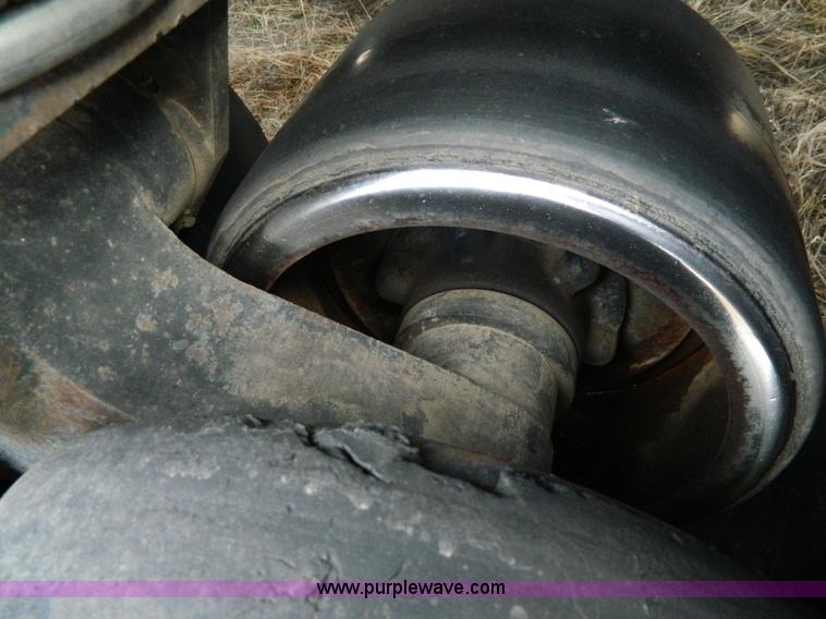 image for item G7742 1989 Caterpillar Challenger 65A  tractor