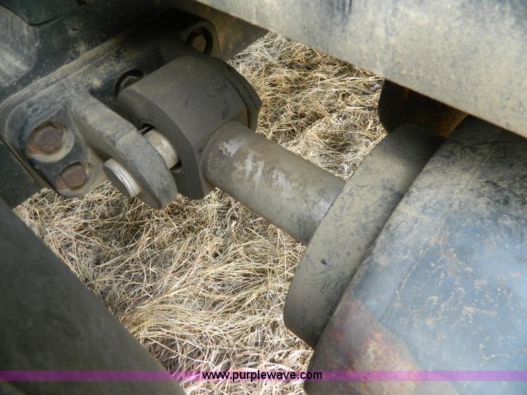 image for item G7742 1989 Caterpillar Challenger 65A  tractor