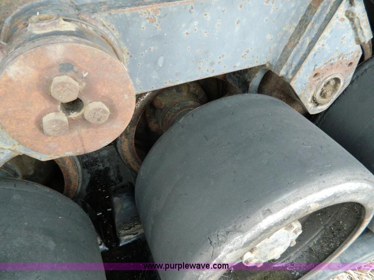 image for item G7742 1989 Caterpillar Challenger 65A  tractor