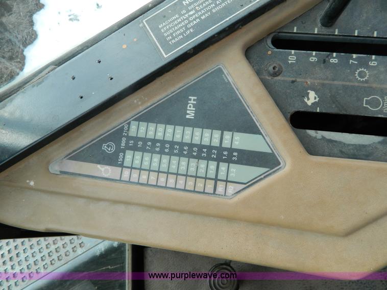 image for item G7742 1989 Caterpillar Challenger 65A  tractor