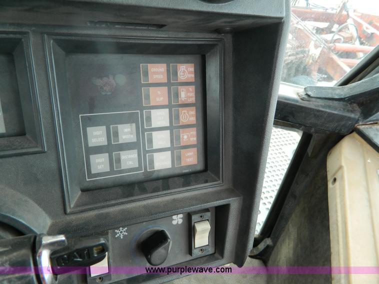 image for item G7742 1989 Caterpillar Challenger 65A  tractor