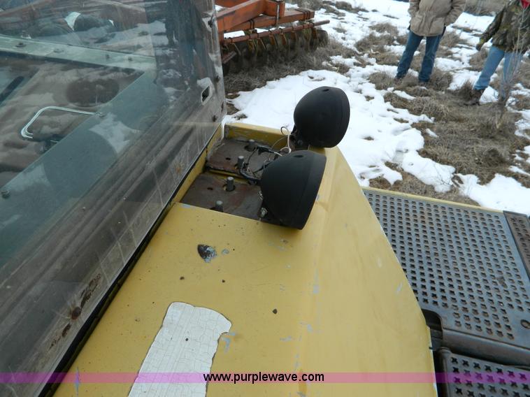 image for item G7742 1989 Caterpillar Challenger 65A  tractor