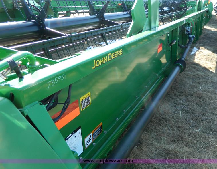 image for item G7747 2010 John Deere 635F  flex header