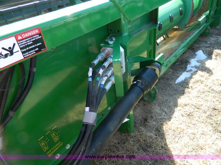 image for item G7747 2010 John Deere 635F  flex header