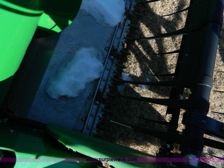 image for item G7747 2010 John Deere 635F  flex header