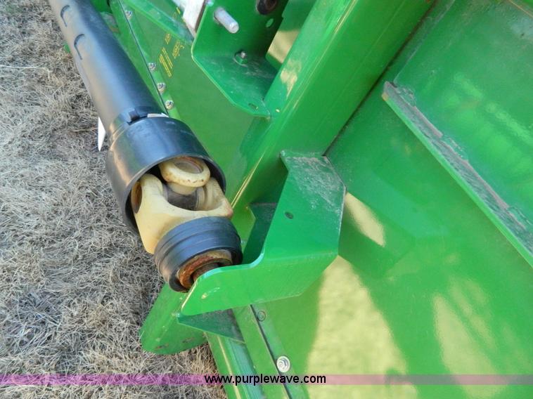 image for item G7747 2010 John Deere 635F  flex header