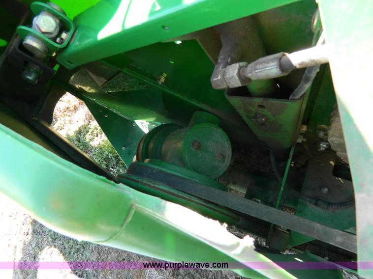 image for item G7747 2010 John Deere 635F  flex header