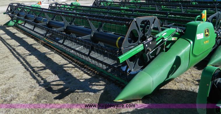 image for item G7748 2009 John Deere 635D draper header