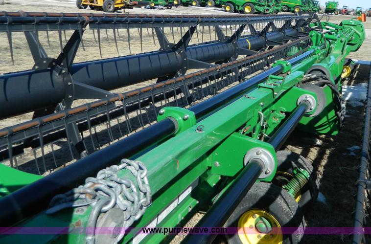image for item G7748 2009 John Deere 635D draper header
