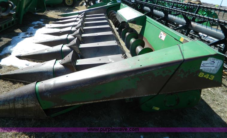 image for item G7750 1990 John Deere 843 corn header