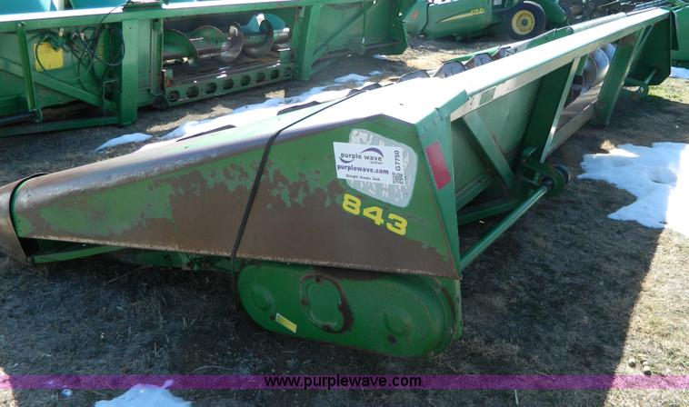 image for item G7750 1990 John Deere 843 corn header