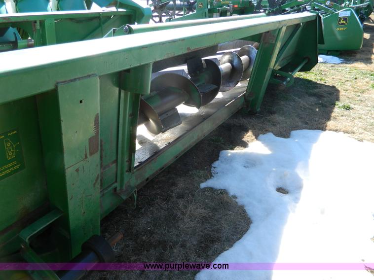 image for item G7750 1990 John Deere 843 corn header
