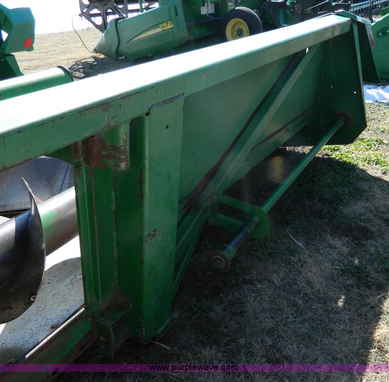 image for item G7750 1990 John Deere 843 corn header