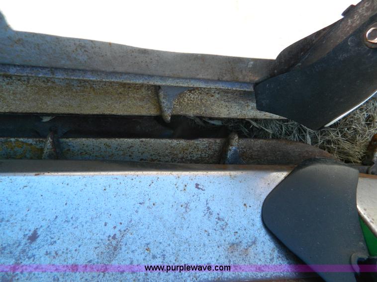 image for item G7750 1990 John Deere 843 corn header
