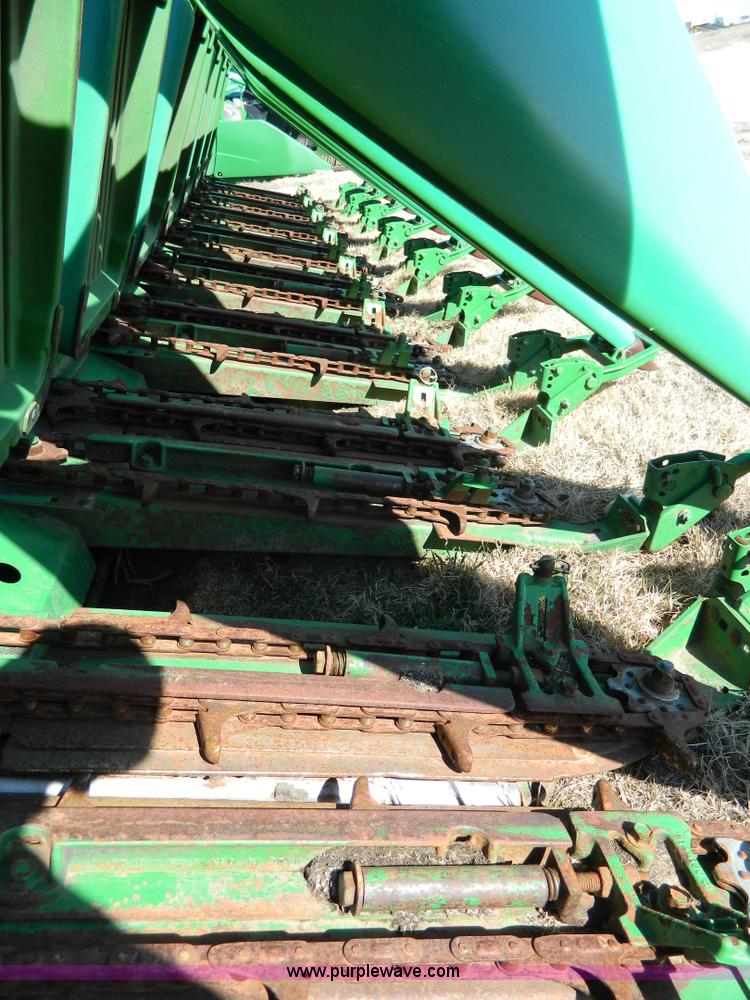 image for item G7753 1994 John Deere 893 corn header